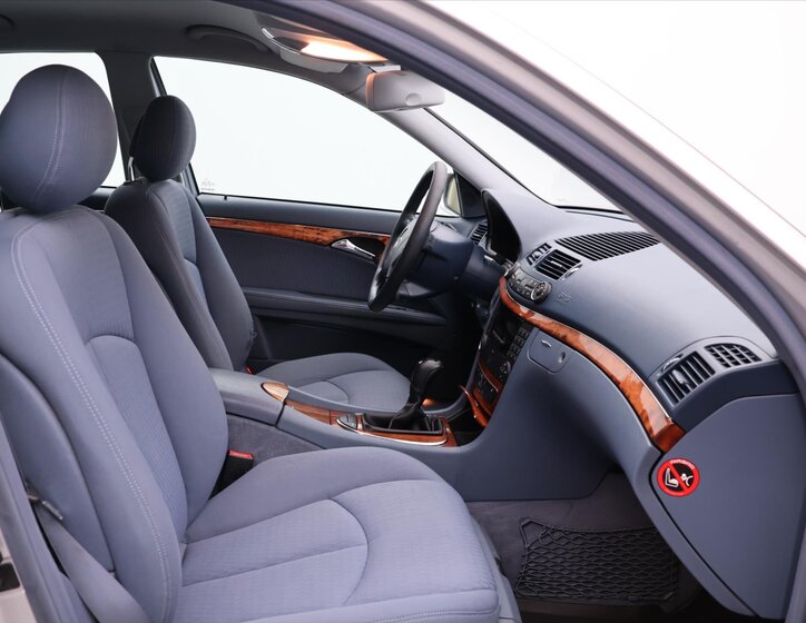 Mercedes-Benz Třídy E 14