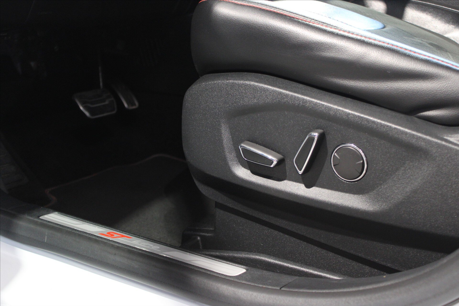 Ford Edge SUV / Terénní 2,0 l 175 kw