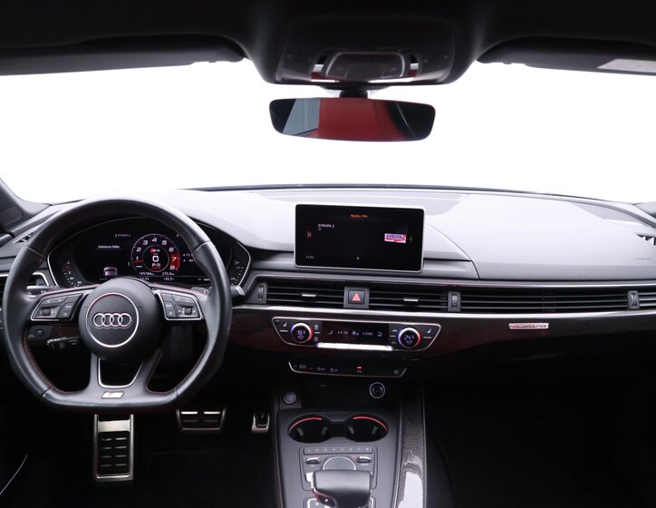 Audi S5 Sedan 3,0 l 260 kw