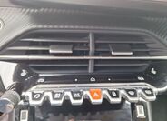 Peugeot 208 19