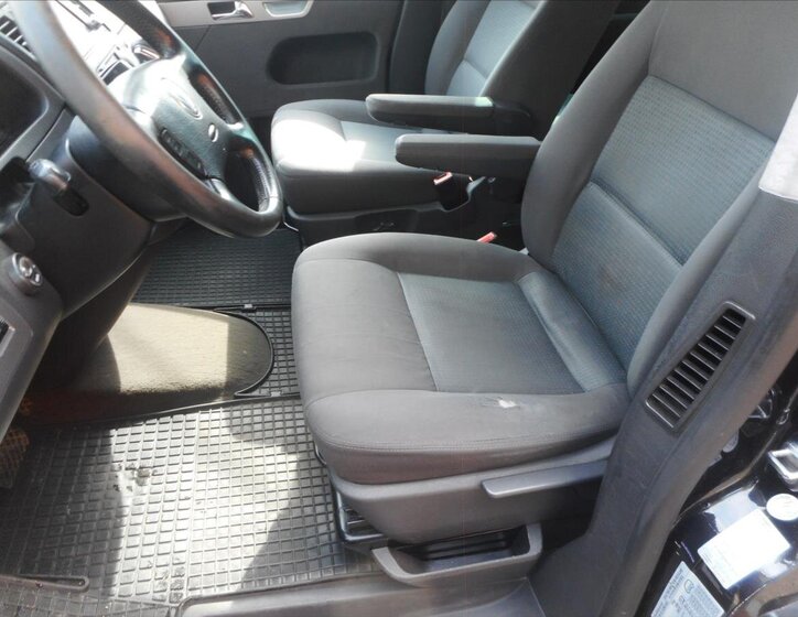 Volkswagen Multivan Kombi 2,5 l 128 kw