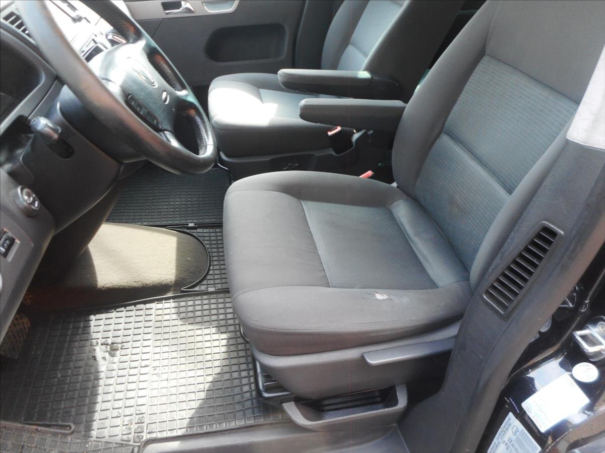 Volkswagen Multivan Kombi 2,5 l 128 kw