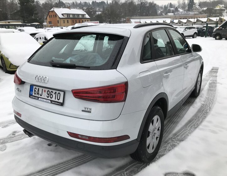 Audi Q3 9