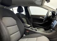 Mercedes-Benz GLA 15