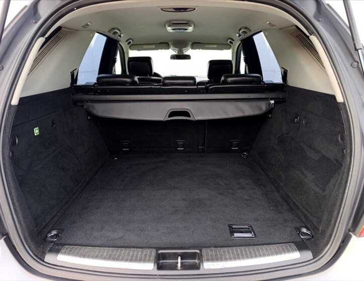 Mercedes-Benz Třídy M SUV 3,0 l 165 kw