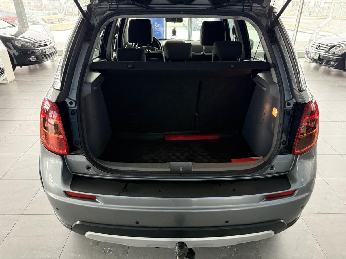 Suzuki SX4 Hatchback 2,0 l 99 kw