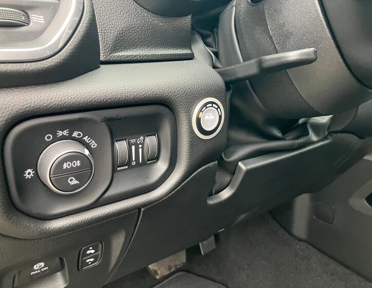 Dodge RAM Pick-up 3,0 l 313 kw