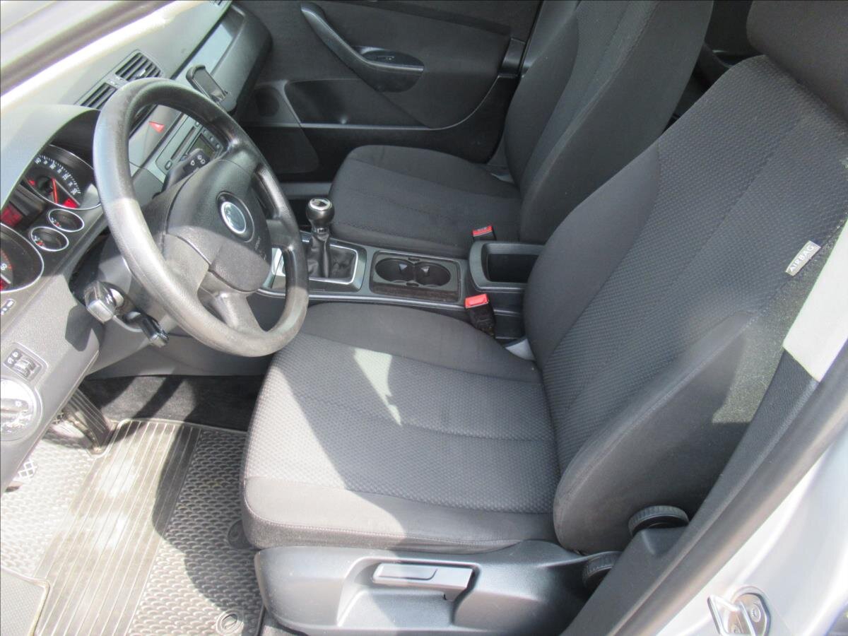 Volkswagen Passat Kombi 2,0 l 103 kw