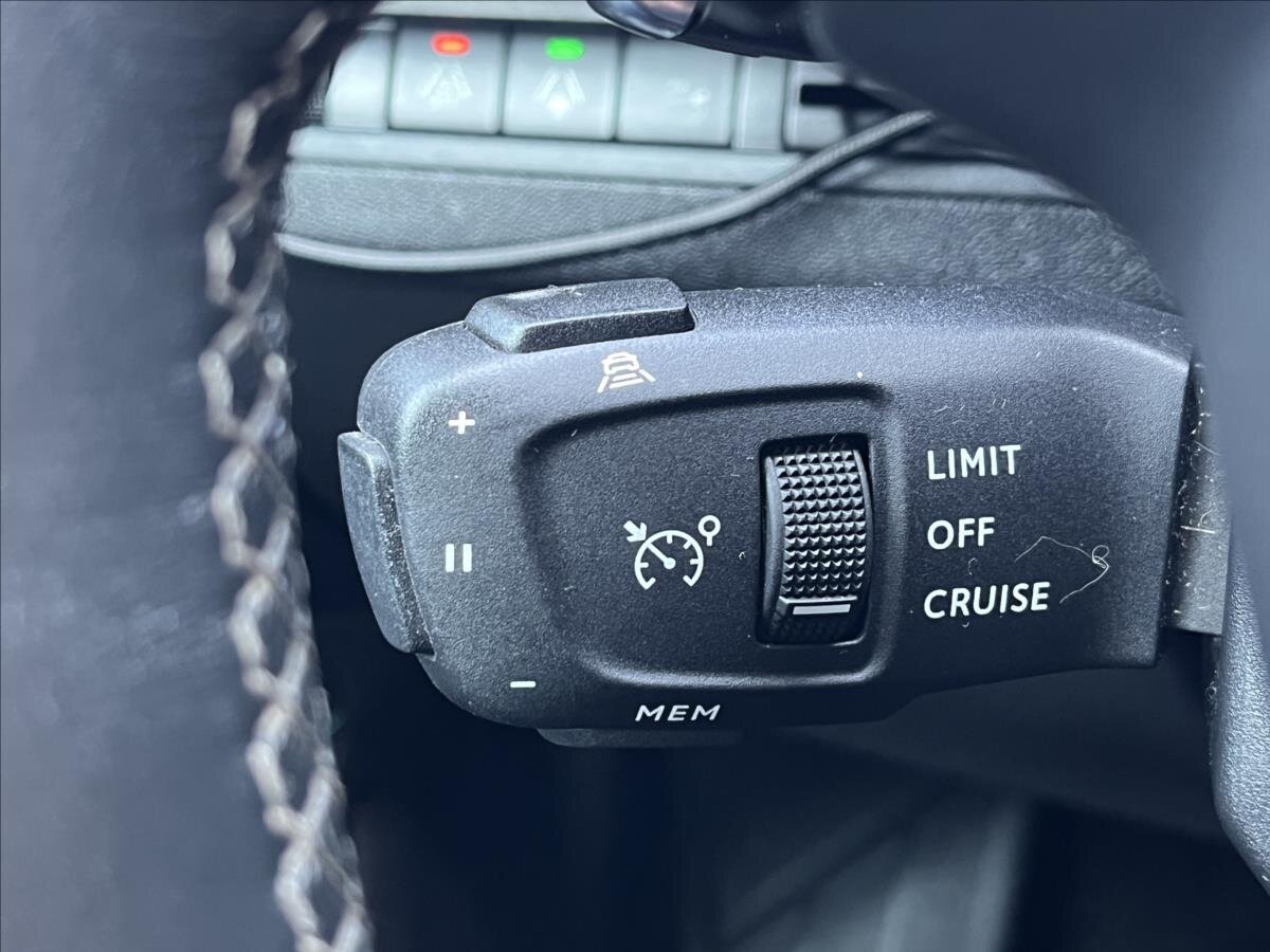 Peugeot 5008 SUV / Terénní 1,2 l 96 kw