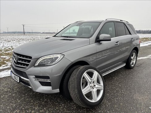 Mercedes-Benz Třídy M SUV / Terénní 3,0 l 190 kw