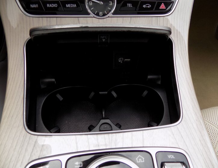 Mercedes-Benz Třídy E 44