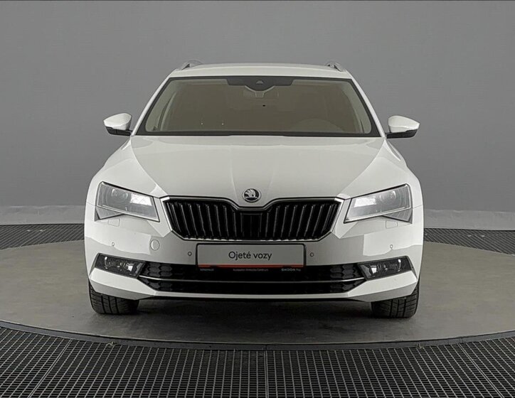 Škoda Superb Kombi 2,0 l 140 kw