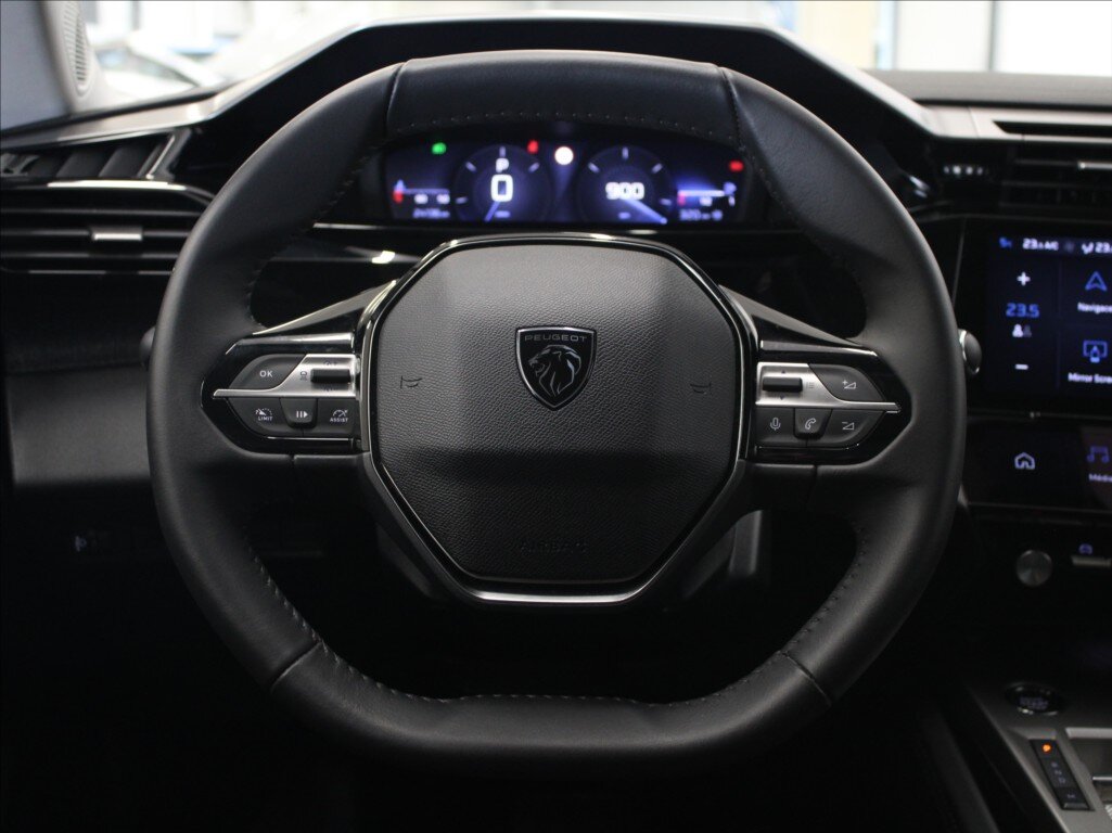 Peugeot 408 Liftback 1,2 l 96 kw