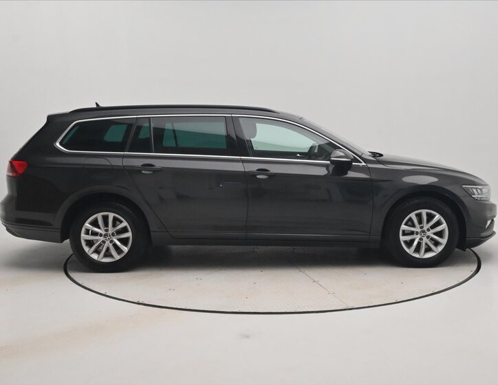 Volkswagen Passat Kombi 2,0 l 110 kw