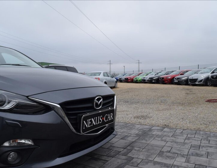 Mazda 3 Sedan / Limuzína 1,5 l 74 kw