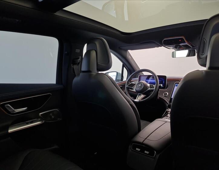 Mercedes-Benz EQE 21