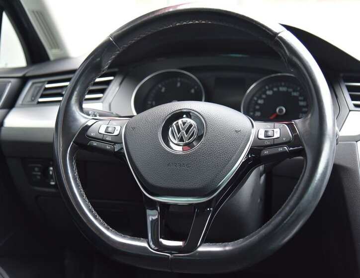 Volkswagen Passat Kombi 2,0 l 110 kw
