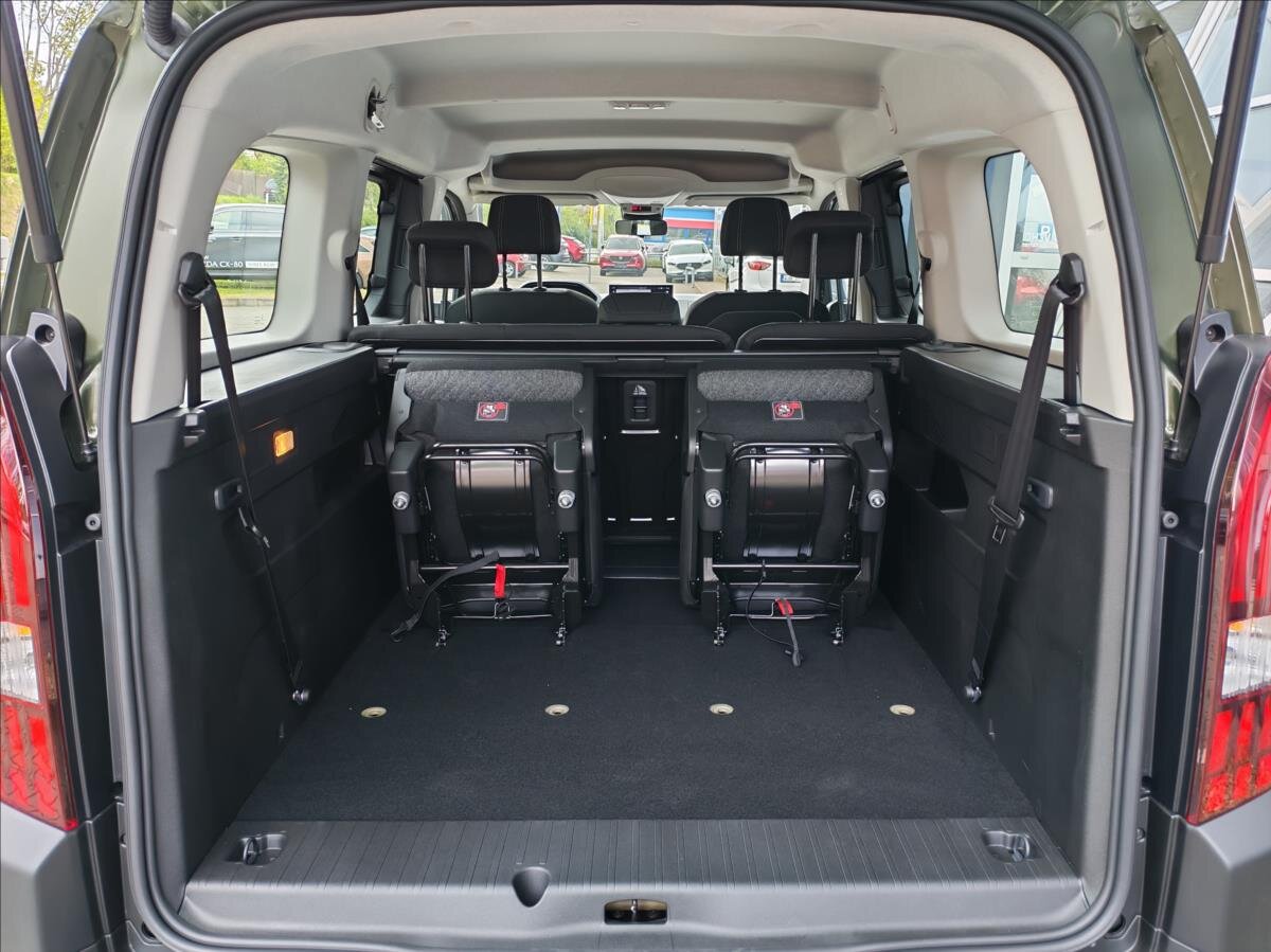 Peugeot Rifter MPV 1,5 l 96 kw