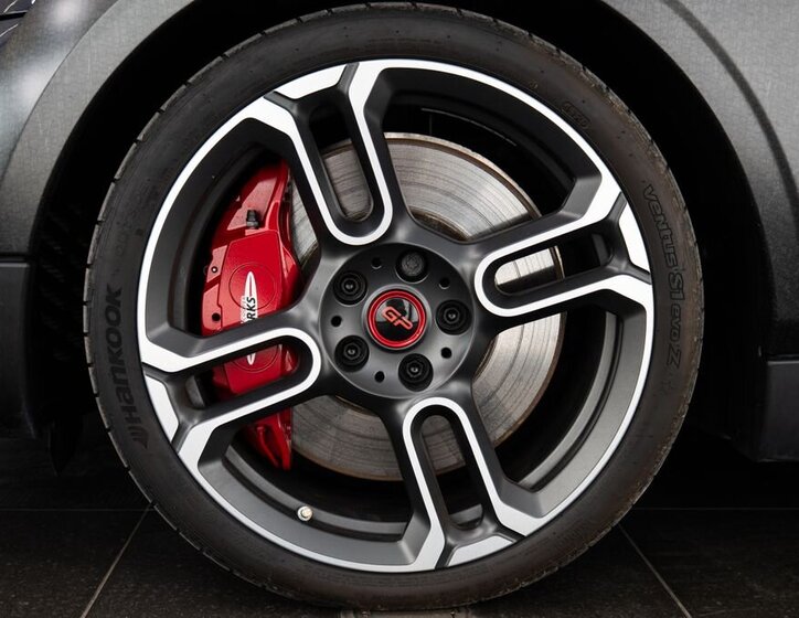 Mini Cooper Hatchback 2,0 l 225 kw