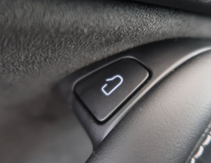 Tesla Model 3 Sedan / Limuzína 0,0 0
