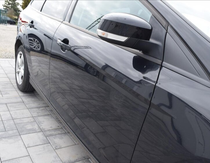 Ford Focus Kombi 998,0 92 kw