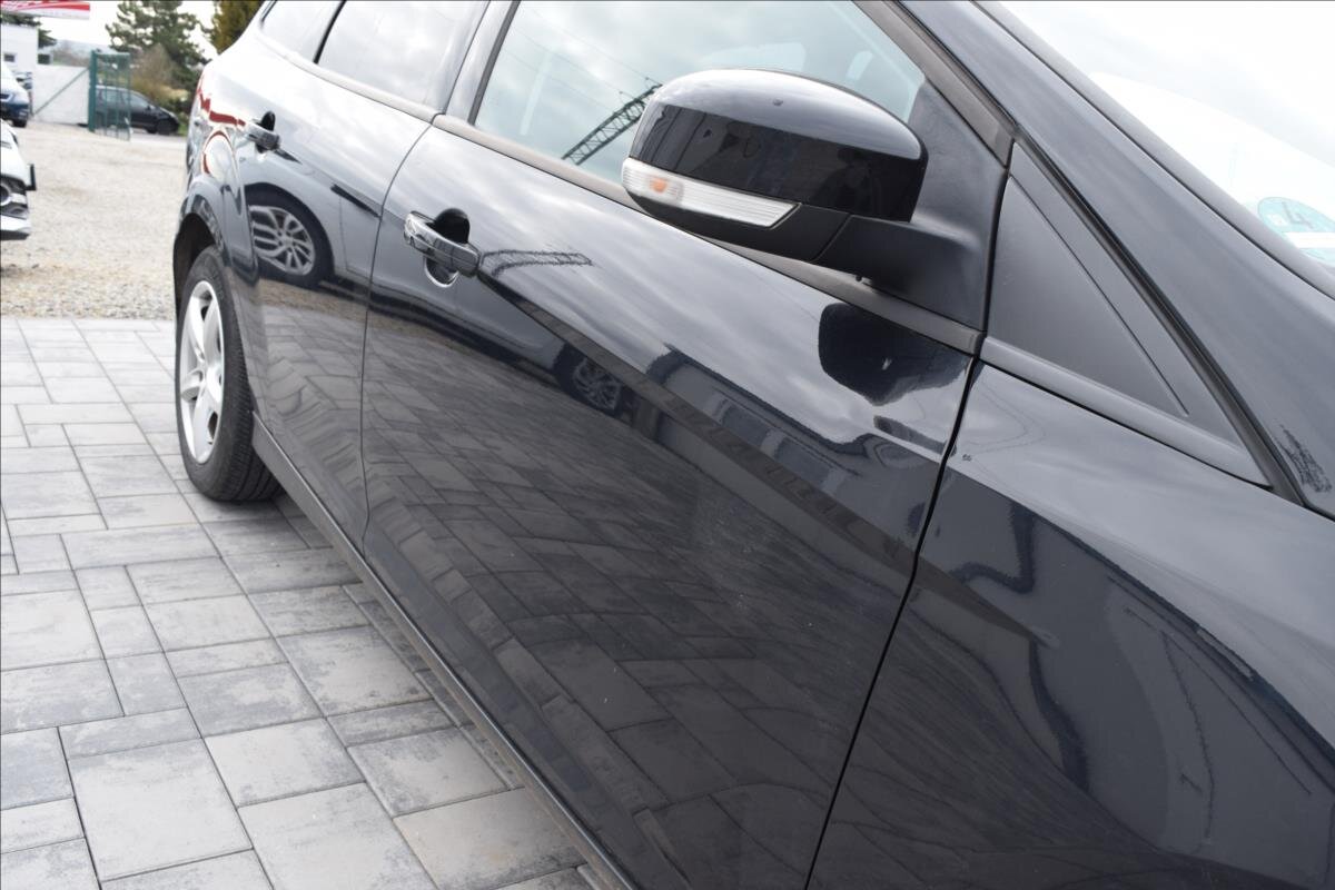 Ford Focus Kombi 998,0 92 kw