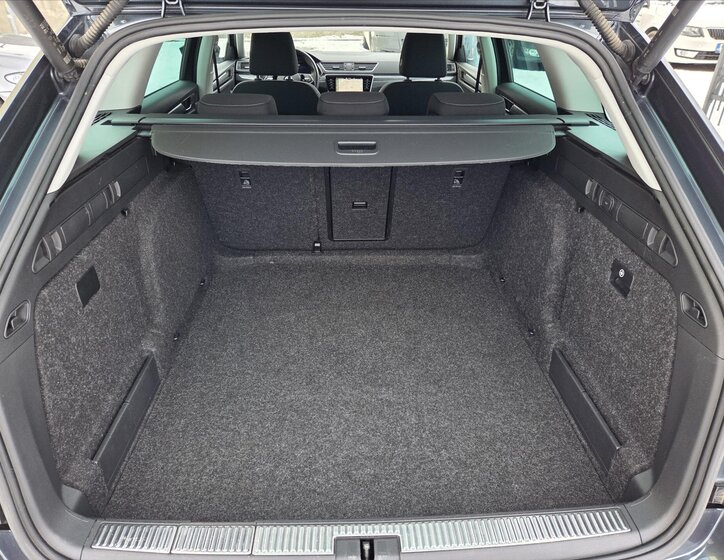 Škoda Superb Kombi 2,0 l 110 kw