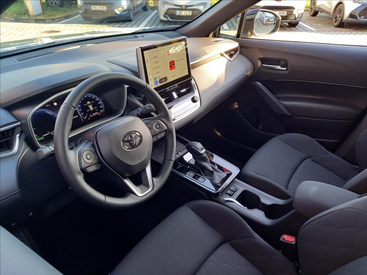 Toyota Corolla Cross SUV 1,8 l 70 kw