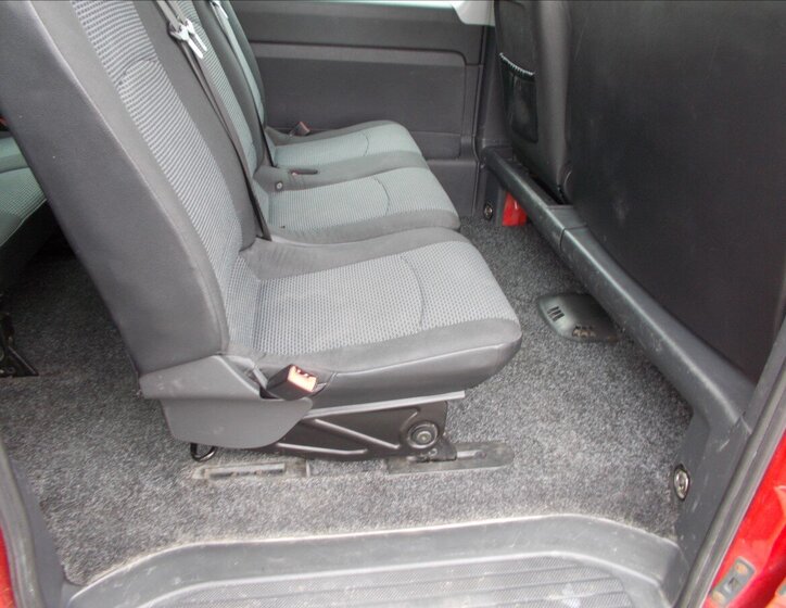 Mercedes-Benz Vito MPV 2,1 l 70 kw