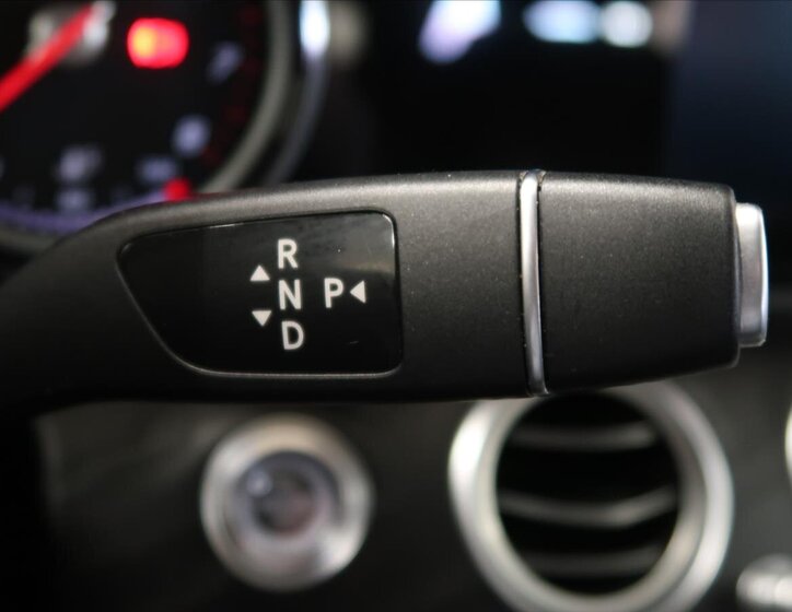 Mercedes-Benz Třídy E Kombi 2,0 l 135 kw