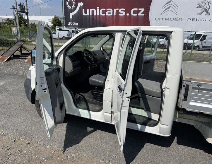 Volkswagen Transporter Valník 2,5 l 96 kw