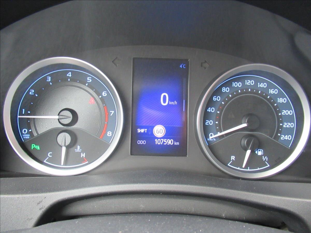 Toyota Corolla Sedan 1,6 l 97 kw