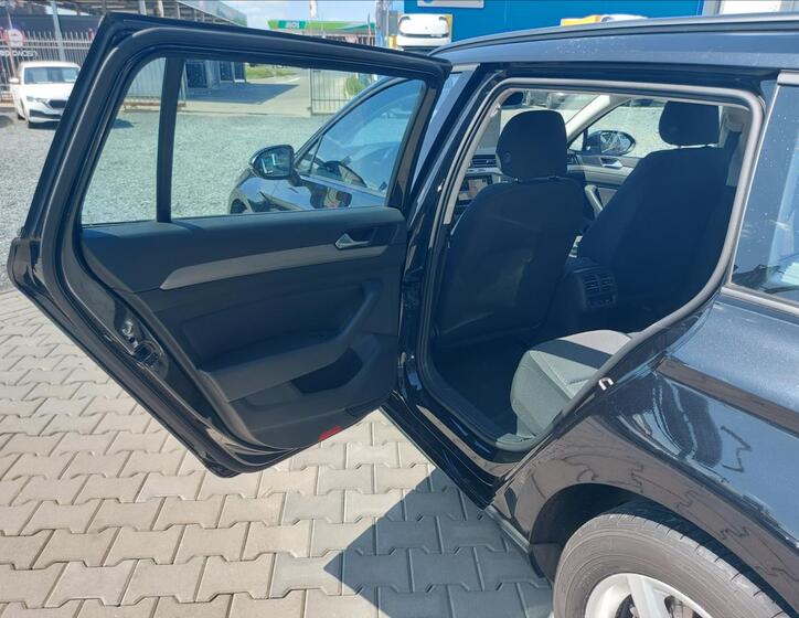 Volkswagen Passat 10