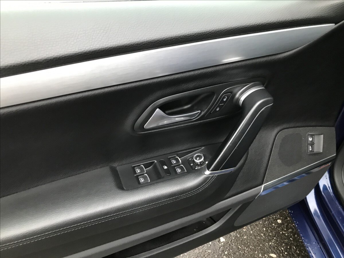 Volkswagen Passat CC Sedan 2,0 l 125 kw
