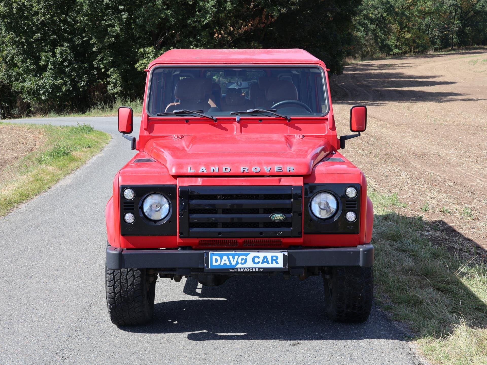 Land Rover Defender SUV / Terénní 2,4 l 90 kw