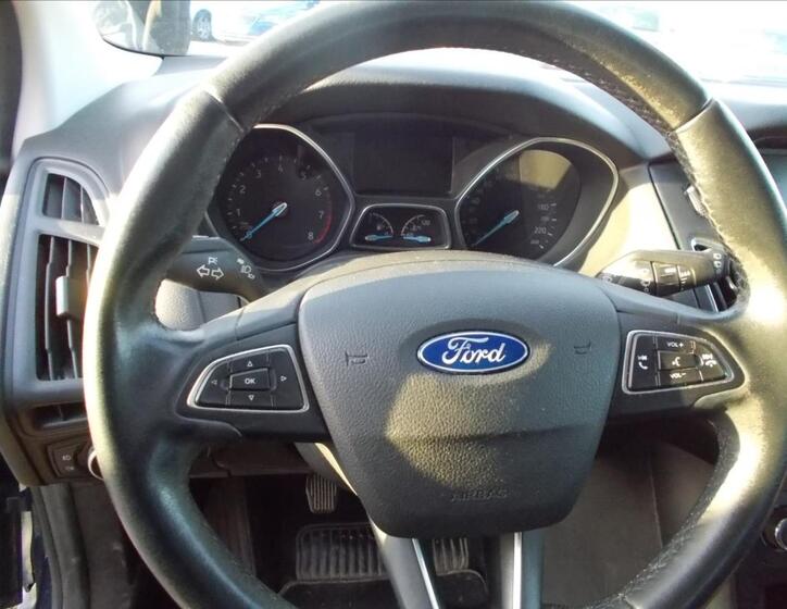 Ford Focus 27