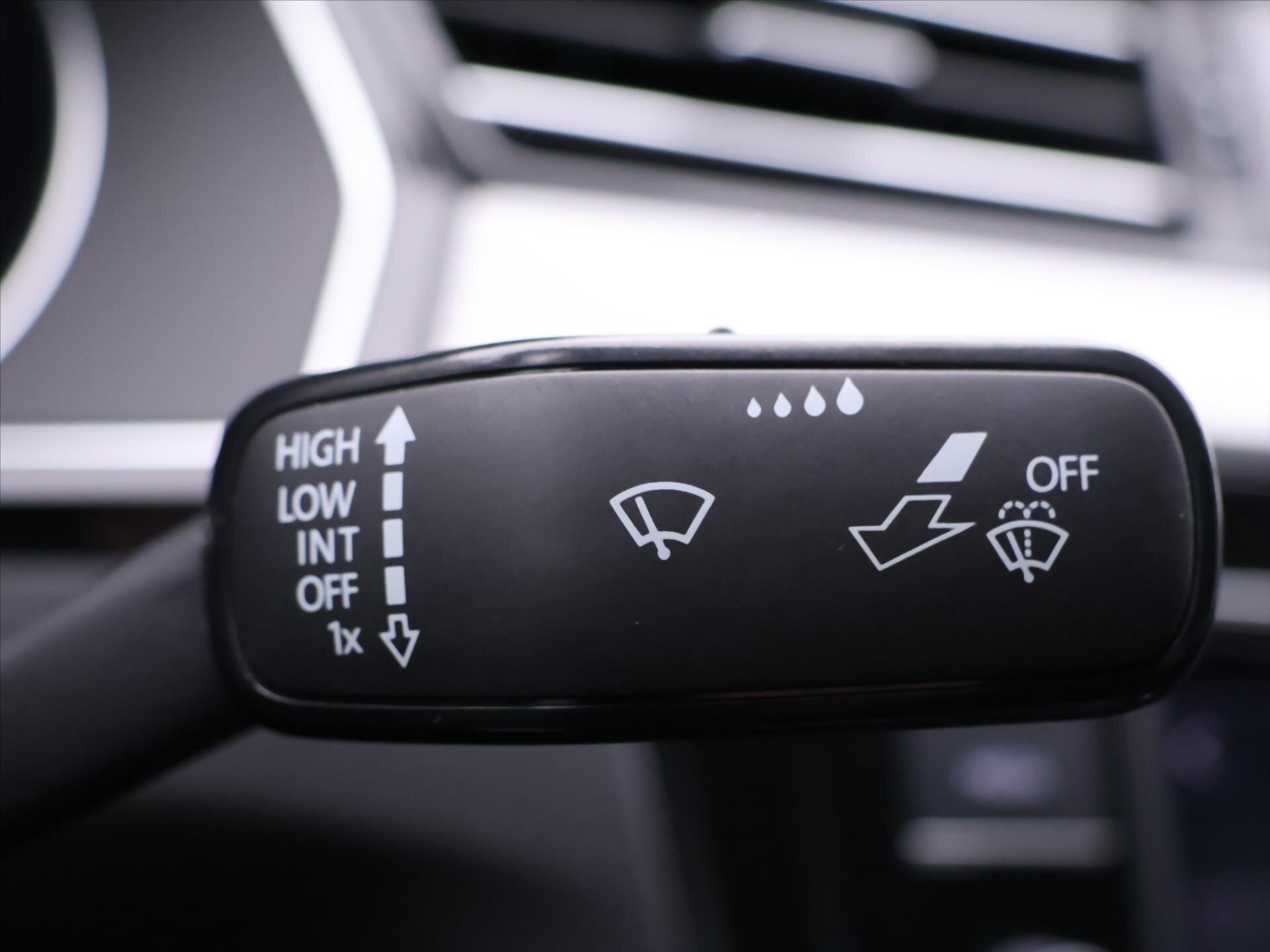 Volkswagen Passat Sedan 1,5 l 110 kw