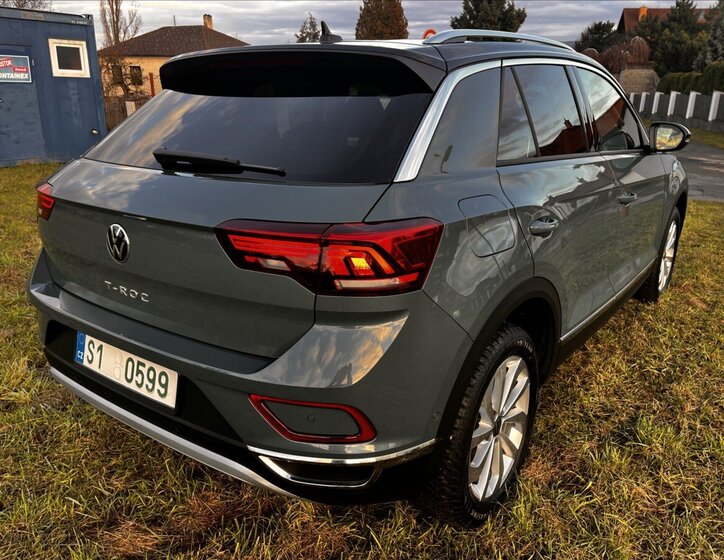 Volkswagen T-Roc 3