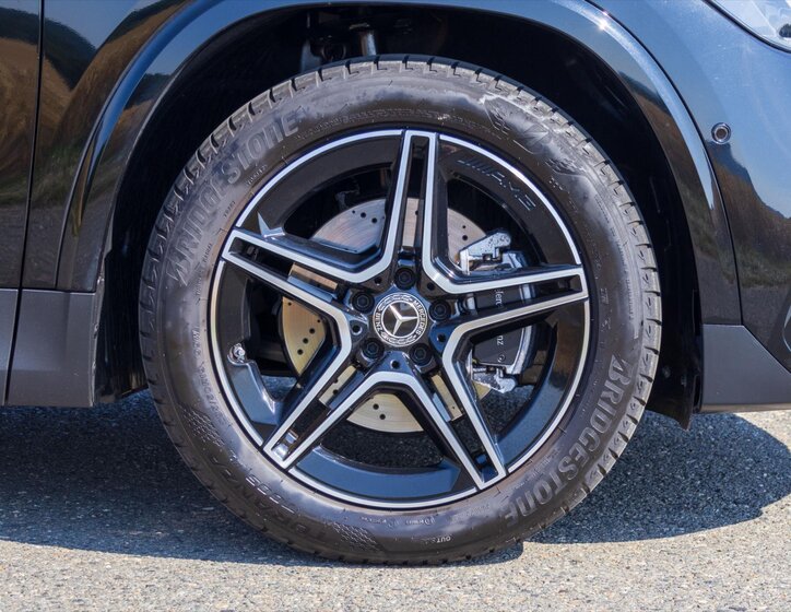 Mercedes-Benz GLA 42