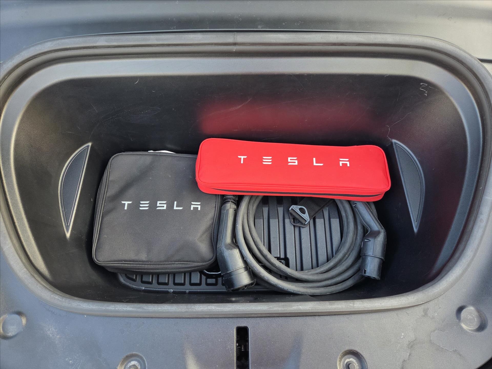 Tesla Model Y SUV 0,0 378 kw