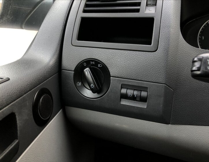 Volkswagen Transporter 18