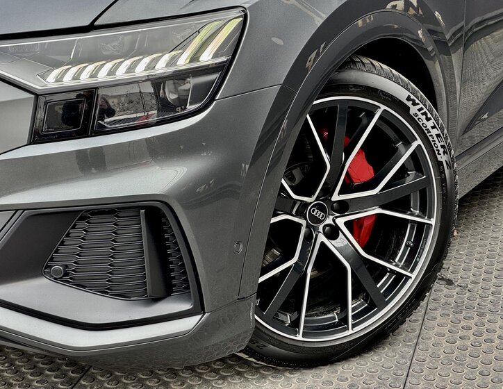 Audi Q8 SUV 3,0 l 210 kw