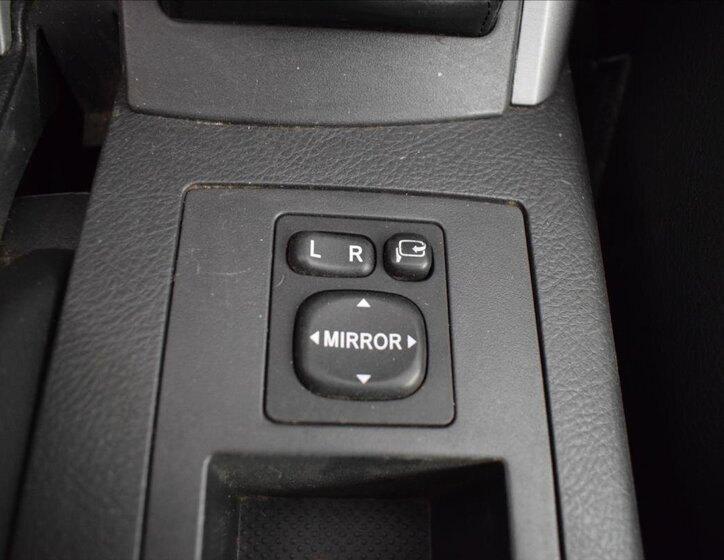 Toyota RAV4 SUV / Terénní 2,2 l 130 kw