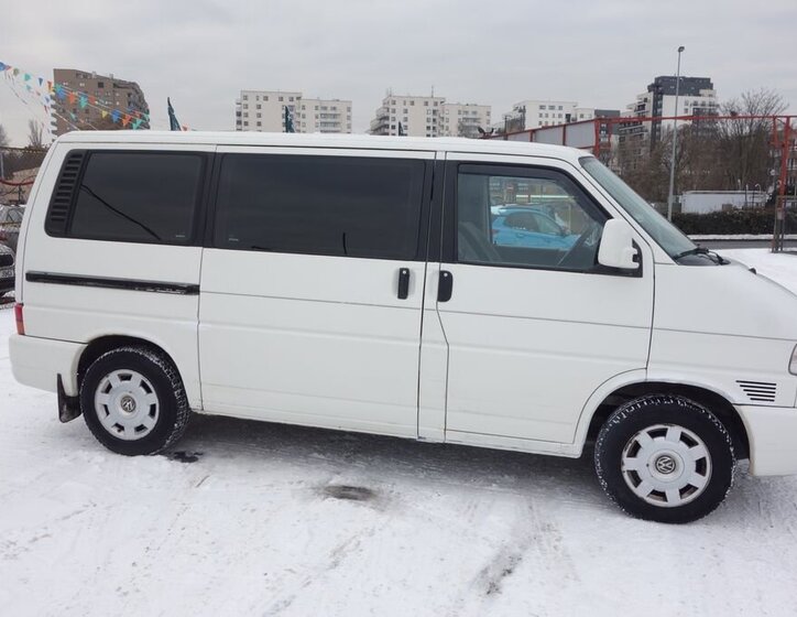 Volkswagen Multivan 9