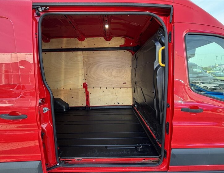 Ford Transit Skříň 2,0 l 96 kw