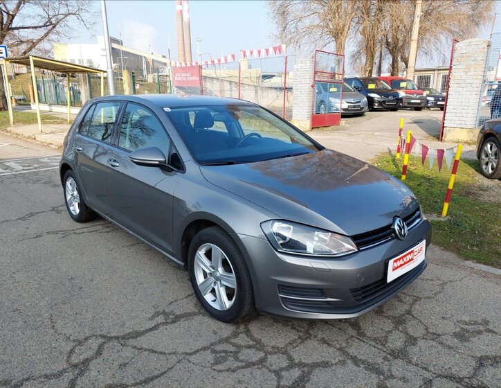Volkswagen Golf Hatchback 1,2 l 81 kw