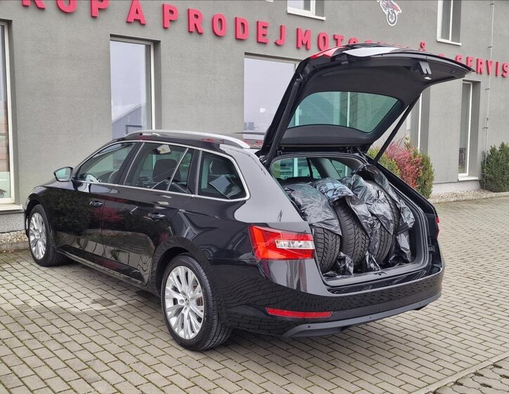 Škoda Superb Kombi 2,0 l 110 kw