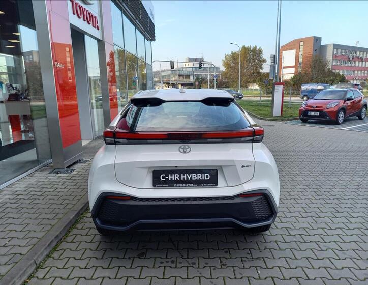 Toyota C-HR 5