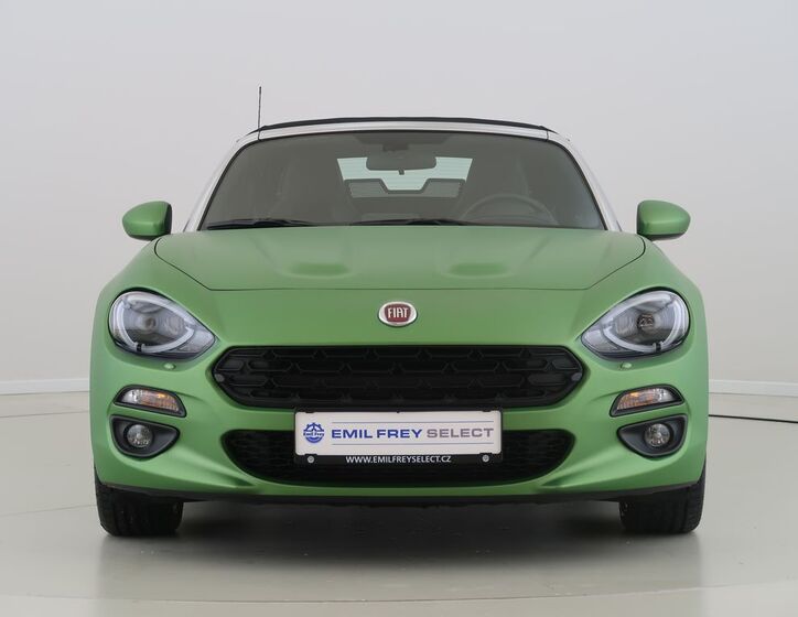 Fiat 124 Spider 2