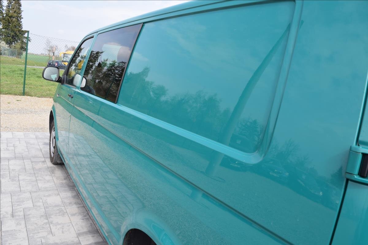 Volkswagen Transporter Kombi 2,0 l 110 kw